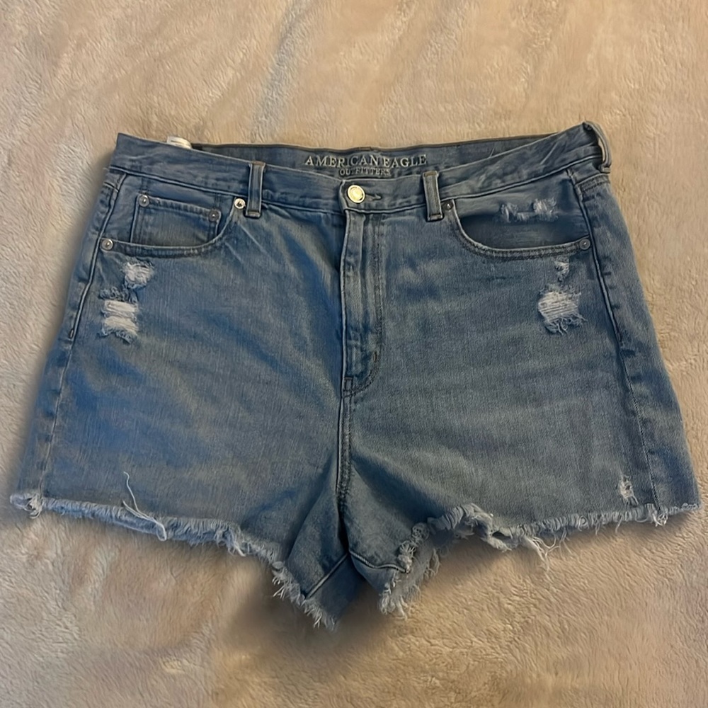 American Eagle size 14 “Mom Short” high waisted jeans shorts